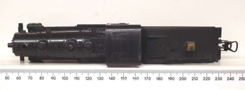 LIMA HO: Unmarked 0-4-0 Locomotive Without Unmatching Tender in Fair Un-boxed Condition(Italy)