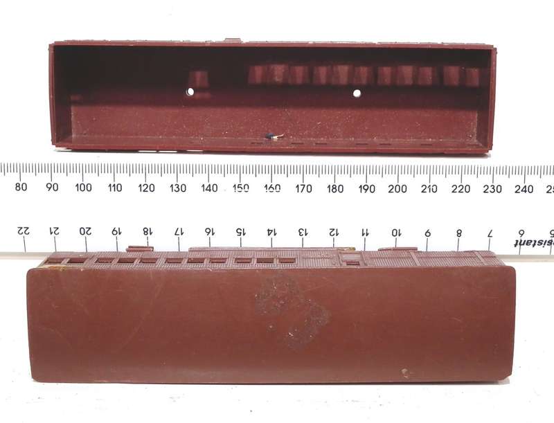 LIMA HO: Old Incomplete rolling Stock in Scrap condition for Parts Only