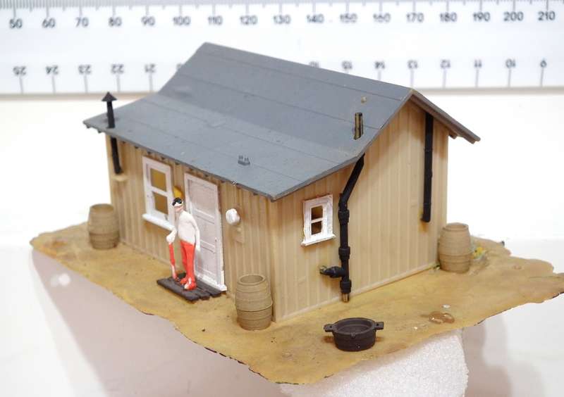 SCENERY HO: Small Detailed Plastic Country Cottage in Fair Used Condition.