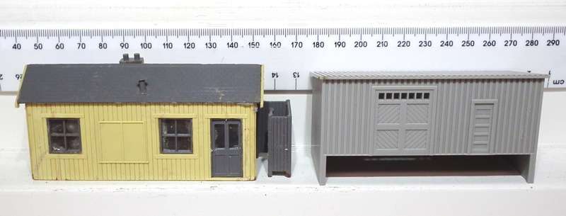 SCENERY OO: Small Detailed Plastic Trackside Sheds in Fair Used Condition.