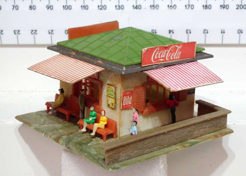 SCENERY HO:  Kiosk with Human Figures in Fair Used Condition.
