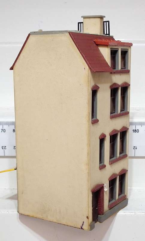 SCENERY HO: Vintage European Multi Story Apartment Building with Shop in Fair Used Condition.