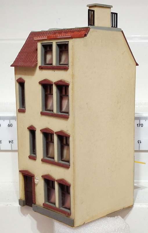 SCENERY HO: Vintage European Multi Story Apartment Building with Shop in Fair Used Condition.