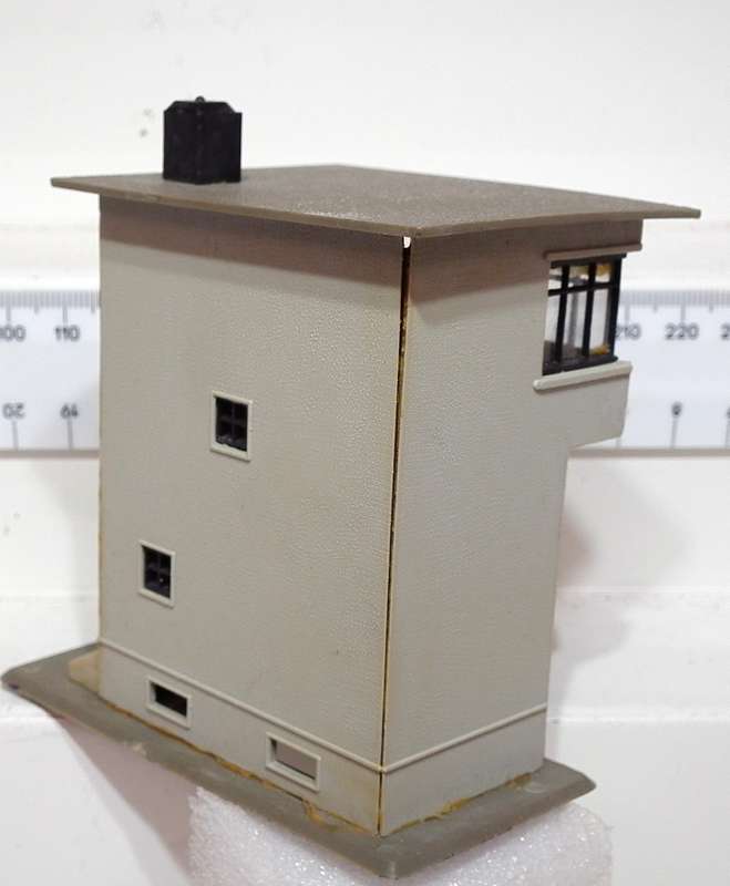 SCENERY HO: Small Plastic Signal Tower in Fair Used Condition.