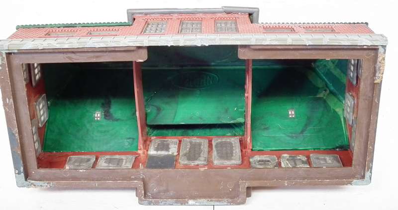 SCENERY HO:  European Country Style Plastic Station Building on Platform in Fair Used Condition.