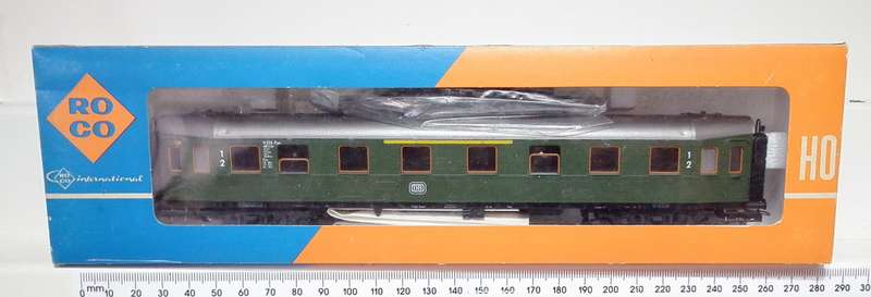 ROCO HO: Highly Detailed DB Passenger Coach(4290S) in Like New Boxed condition (Austria)