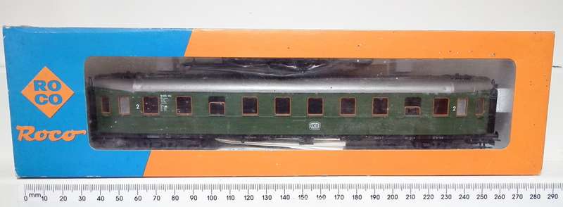 ROCO HO: Highly Detailed DB Passenger Coach(4289A) in Like New Boxed condition (Austria)