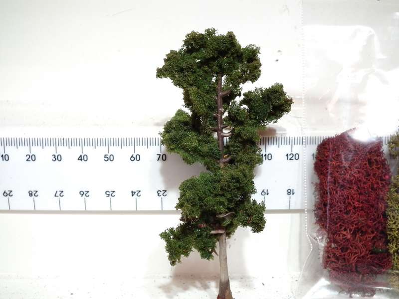SCENERY HO: 2pc Trees + 1x Bag Foam Foliage + Texture Material  in Good Bagged Condition