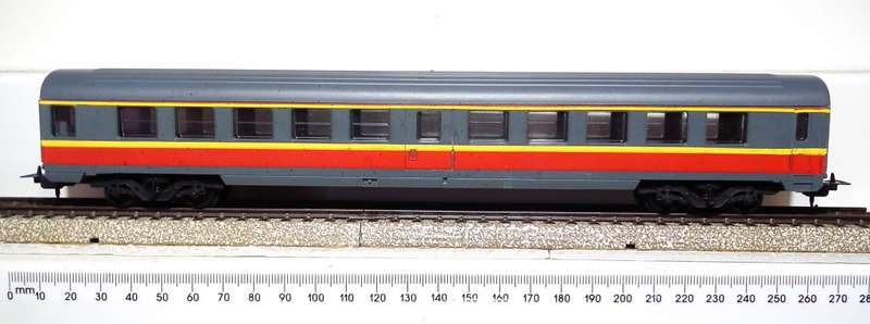 LIMA HO: RARE SAR Metro Blitz Passenger Coach in Fair Unboxed Used Condition (Italy)