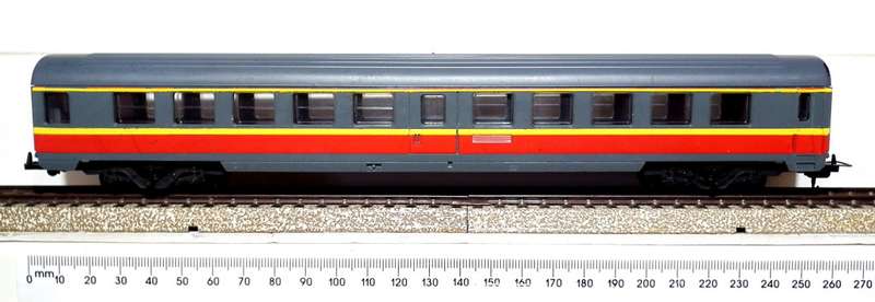 LIMA HO: RARE SAR Metro Blitz Passenger Coach in Fair Unboxed Used Condition (Italy)