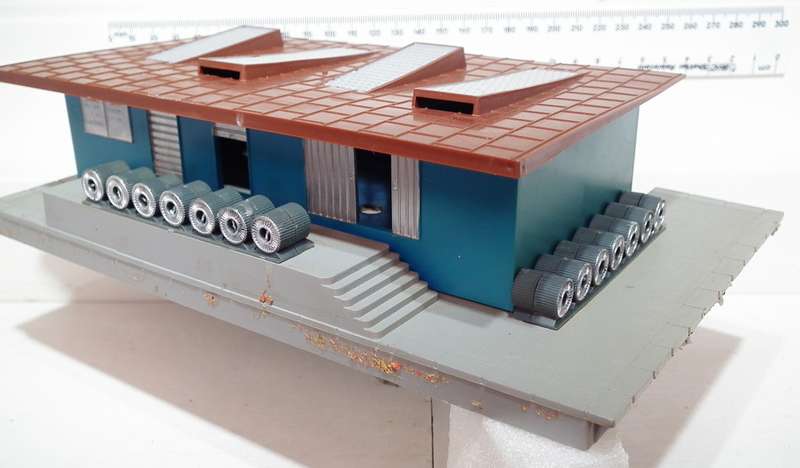 LIMA HO:  Detailed Plastic Trackside Storage Depot in Good Used Condition.(Italy)