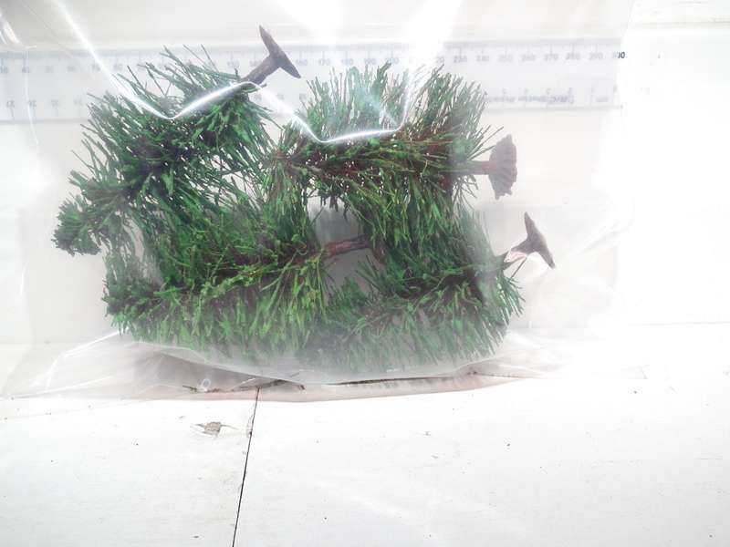 SCENERY HO: 4pc Medium Trees(110mm) in Good Bagged and used Condition