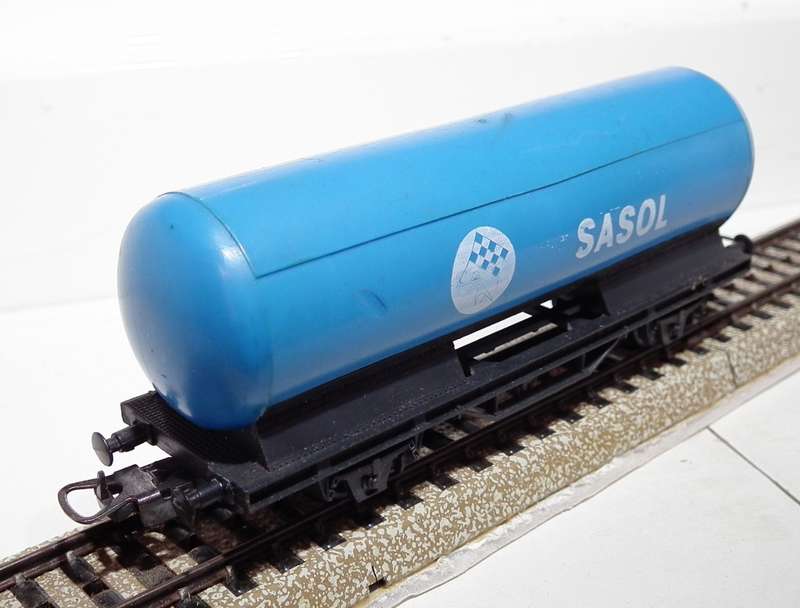 LIMA HO: SAR SASOL Tanker Wagon in Fair Un-Boxed, Used Condition (Italy)