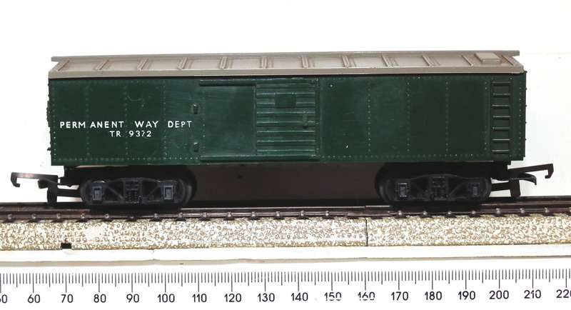 TRI-ANG OO:  Vintage English Closed Wagon in Fair Un-boxed condition(England)