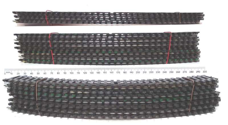 TRI-ANG OO:  17pc Vintage Solid Metal, High Profile Curved Track in Fair Used Condition.(England)