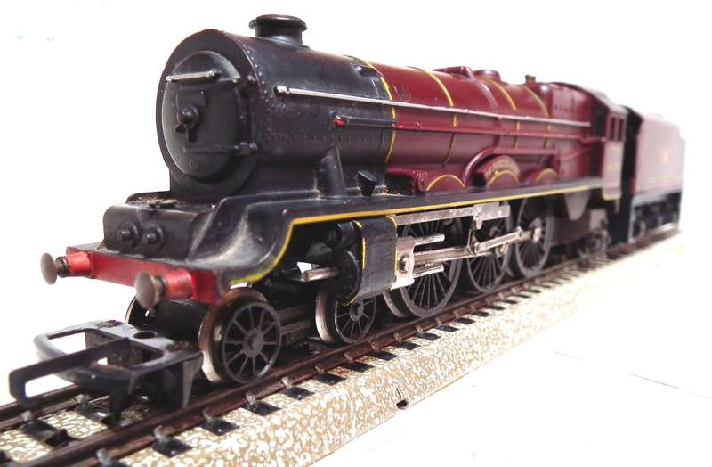 TRI-ANG OO: Vintage 4-6-2 English Steam Loco`The Princess Royal`in Fair Running Condition. (England)