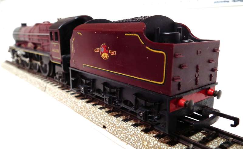 TRI-ANG OO: Vintage 4-6-2 English Steam Loco`The Princess Royal`in Fair Running Condition. (England)