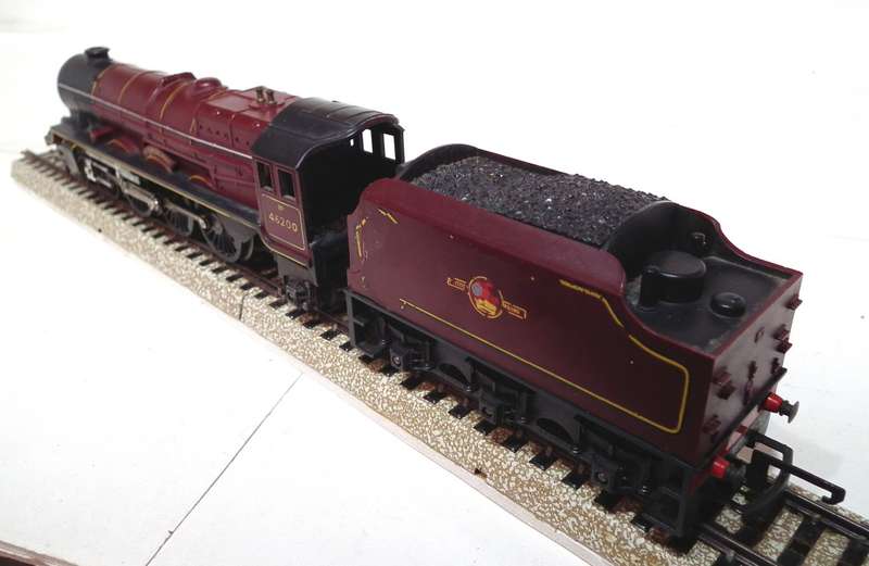 TRI-ANG OO: Vintage 4-6-2 English Steam Loco`The Princess Royal`in Fair Running Condition. (England)