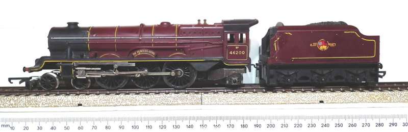 TRI-ANG OO: Vintage 4-6-2 English Steam Loco`The Princess Royal`in Fair Running Condition. (England)