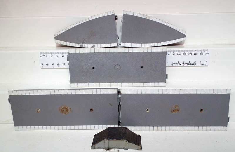 TRI-ANG OO: 6x Station Platform Sections in Fair Used Condition.(Eng)