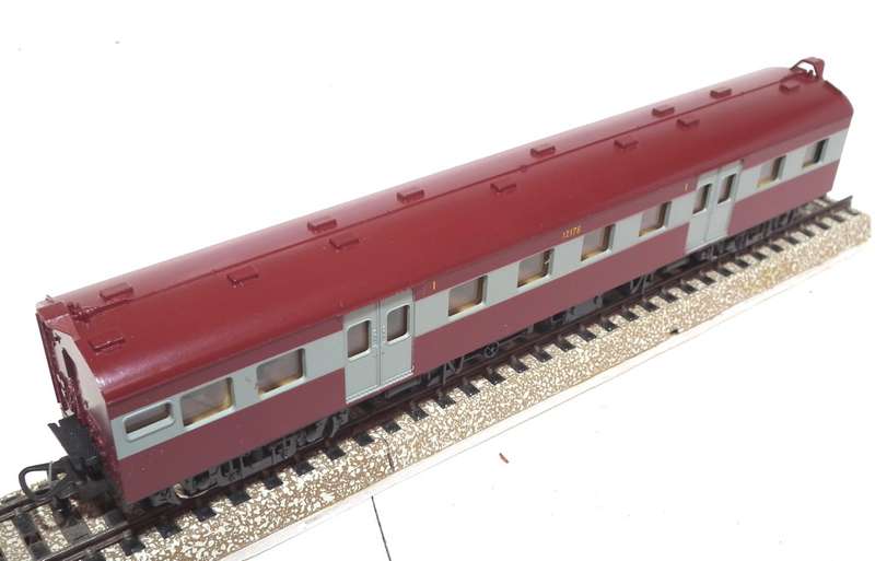 LIMA HO: NEW SAR Suburban 1st Class Passenger Coach in Boxed condition(Italy)