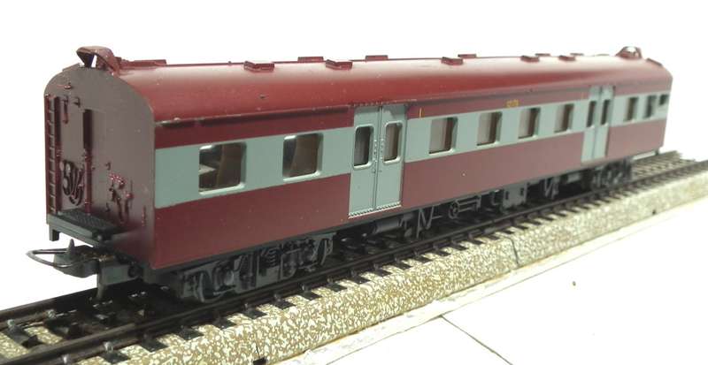 LIMA HO: SAR Suburban 1st Class Passenger Coach in Good un-Boxed condition(Italy)