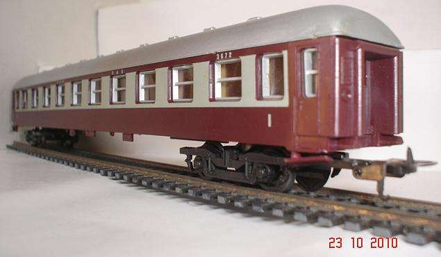 LIMA HO: SAR Trans Karoo Passenger Carriage (3672) with interior/windows. Not boxed (made in Italy)