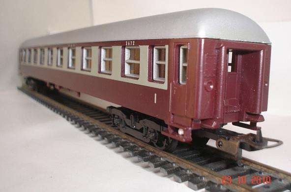 LIMA HO: SAR Trans Karoo Passenger Carriage (3672) with interior/windows.Not boxed (Made in Italy)