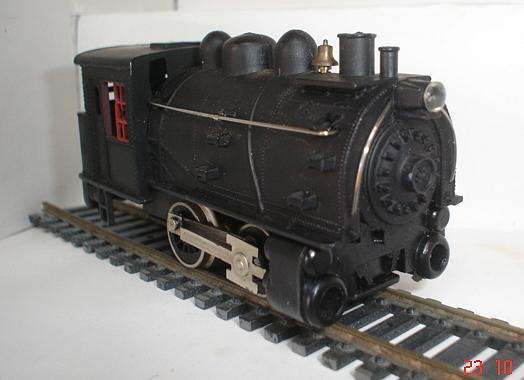 HO STEAM LOCOMOTIVE: Running condition with working headlight. Manufacturer unknown.