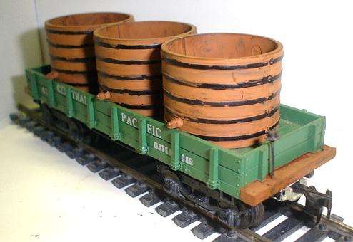 MANTUA HO/OO: Vintage CENTRAL PACIFIC Barrel Wagon. Not boxed.