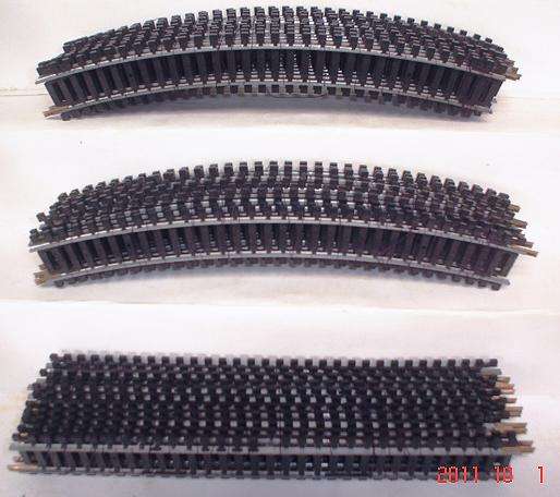 HO LIMA TRACK: 32pc; Good condition mixed metal track. (Made in Italy)