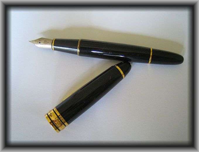 Gold and Black FOUNTAIN PEN. Estate item- Mont Blanc ????