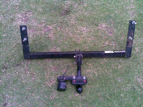 2005 NISSAN ALMERA TOWBAR
