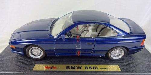 BMW 850i Blue Maisto Special Edition 1/18