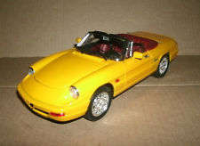 Alfa Romeo Spider Diecast Model - 2003 Alfa Romeo Spider by NEW RAY