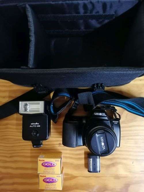 Minolta Dynax 3xi 35mm camera