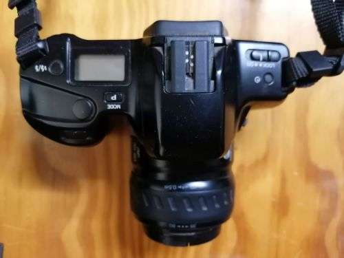 Minolta Dynax 3xi 35mm camera