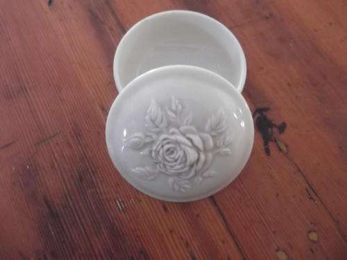 BERNARDAUD LIMOGES FRANCE TRINKET BOWL AND LID