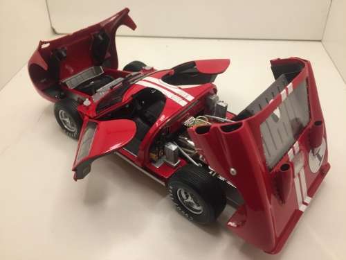 Shelby Collectables scale 1:18 1966 Ford GT-40 MkII
