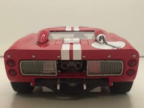 Shelby Collectables scale 1:18 1966 Ford GT-40 MkII