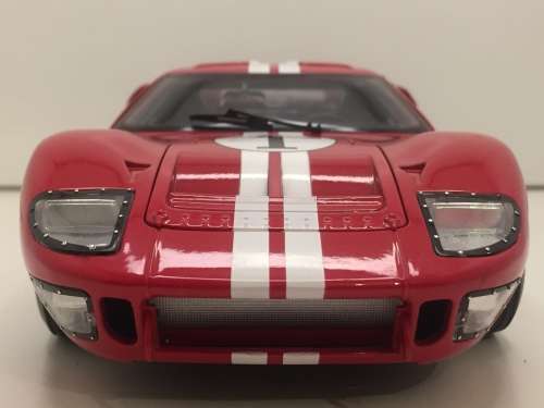 Shelby Collectables scale 1:18 1966 Ford GT-40 MkII
