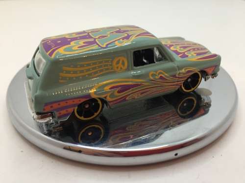 Hotwheels Volkswagen Custom Squareback - Teal / Art livery -  Loose / Uncarded - Like new condition
