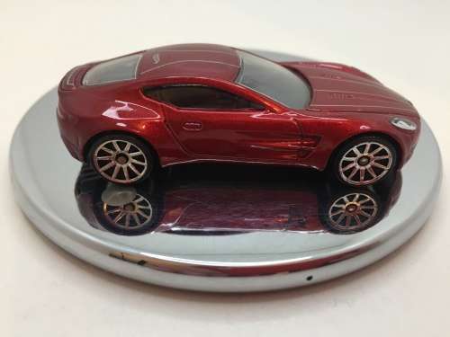 Hotwheels Aston Martin One-77 - Red - Loose / uncarded - excellent condition