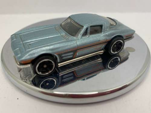 Hotwheels `64 Chev Corvette convertible Sting Ray - Blue- Loose / uncarded - Excellent condition