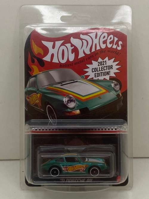 Hotwheels 2021 collectors edition - `71 Porsche 911 - Green.