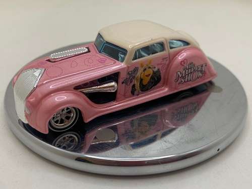 Hotwheels Premium Real rider -34 Chrysler Airflow- Muppets - Brand new condition - Loose/uncarded.