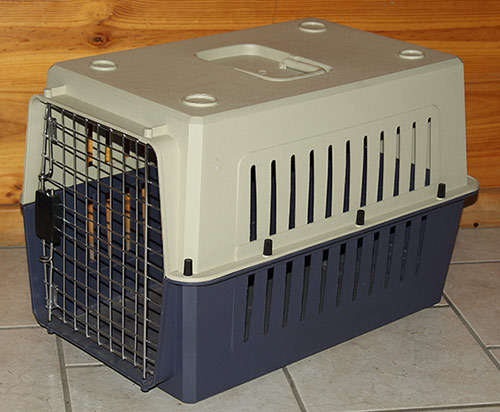 Travel Crate / indoor kennel as new   ** Approved by all airlines **