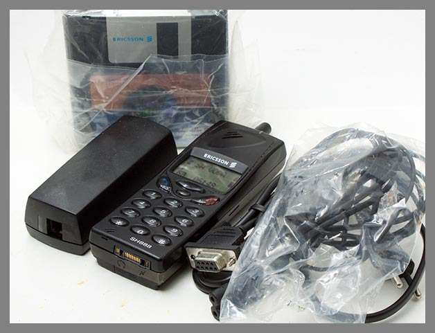 Vintage Ericsson SH888 Cellphone  ** 100% tested and functional **