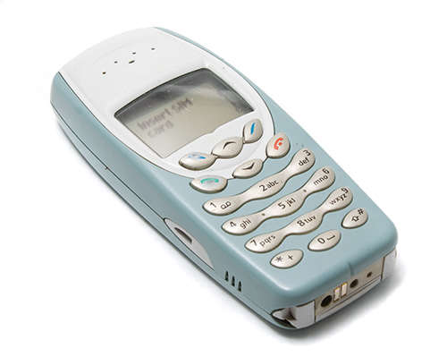 Vintage Nokia with charger ** Tested and working condition **