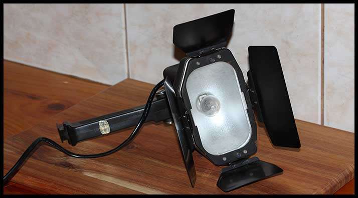 JOBLOT OF 4 PHOTOGRAPHIC LIGHTS** NEEDS TLC !**